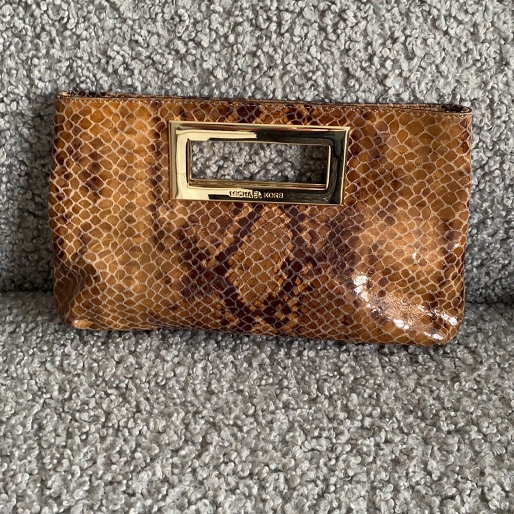 Michael Kors clutch in cute brown python leather